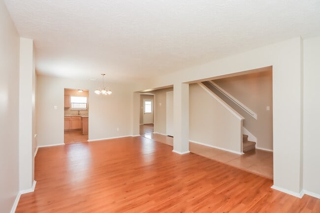 Building Photo - 16322 Lynn Crest Ct