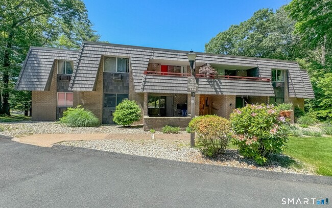Building Photo - 38 Rambling Brook Ln