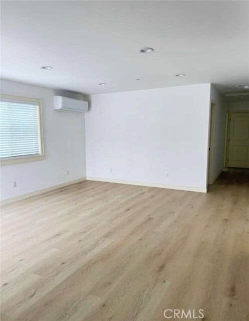 Building Photo - 3221 Evelyn Ave