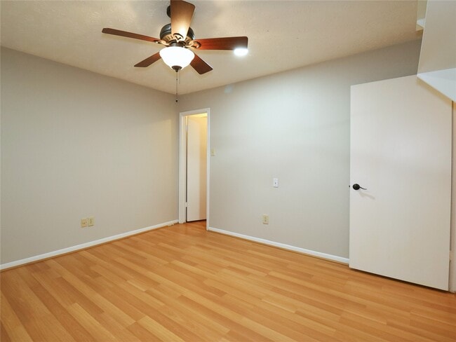 Building Photo - 3413 Benfield Dr