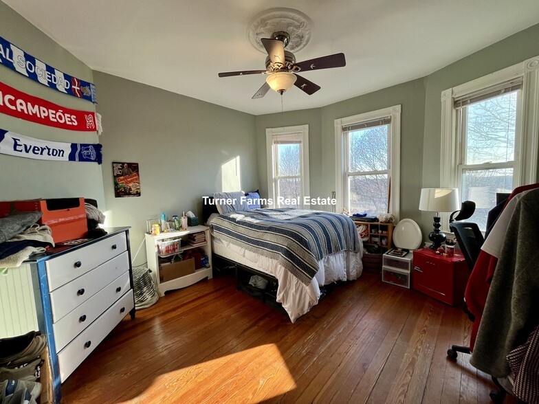 Building Photo - 83 Wensley St