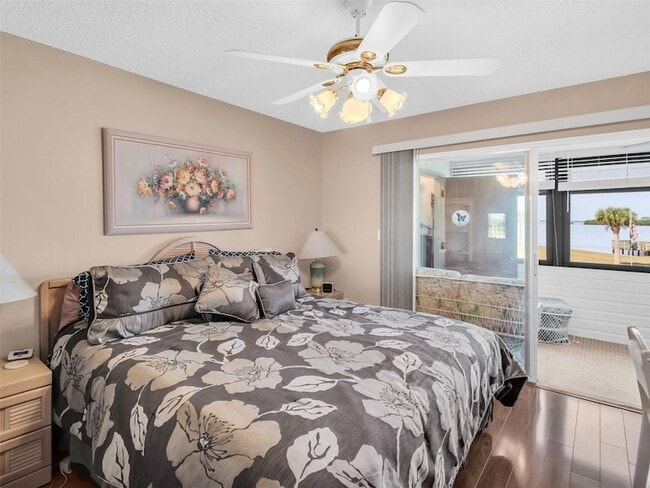 Building Photo - 656 Windrush Bay Dr