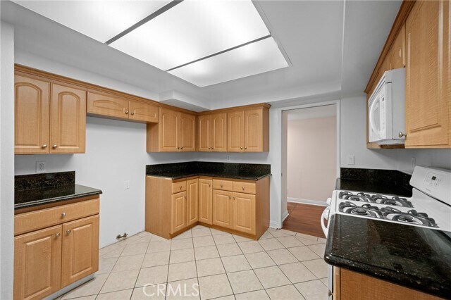 Building Photo - 1166 Rosedale Ave