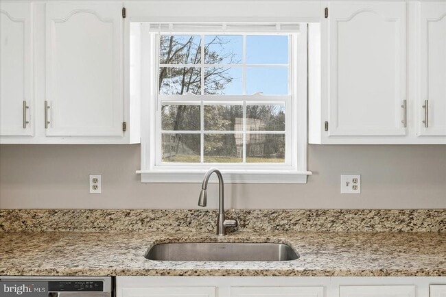 Building Photo - 37127 Butts Ln