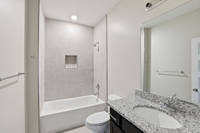 Building Photo - 705 Woodmore Ln