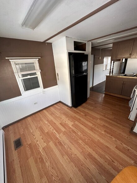 Building Photo - 962 NY-29A