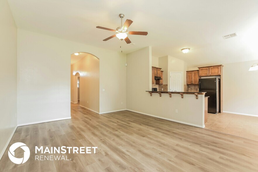 Building Photo - 3609 Truman Dr