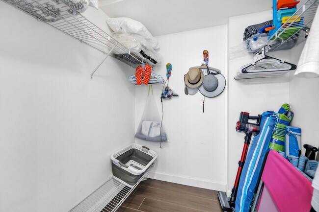 Building Photo - 1770 S Ocean Blvd