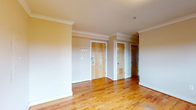 Building Photo - 2615 4th St NE