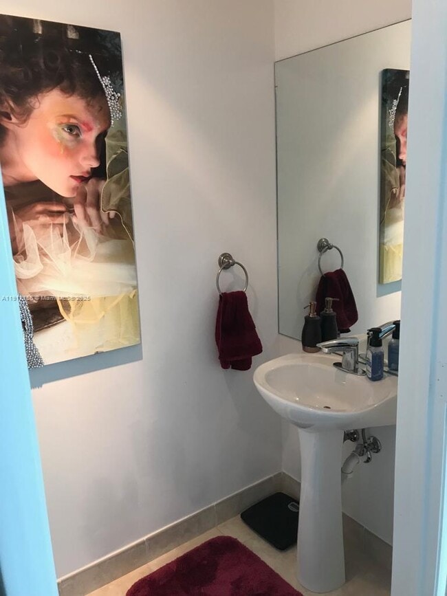 Building Photo - 90 SW 3rd St