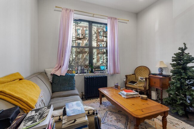 Building Photo - 68-51 Fresh Pond Rd