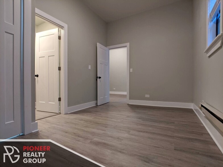 Building Photo - 1437 N Dearborn St