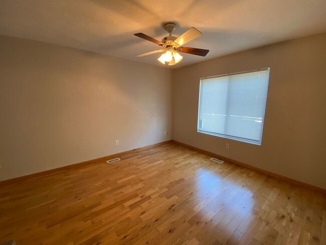 Building Photo - 1118 Lafayette - 4 Bed/4.5 Bath Unit Near ...