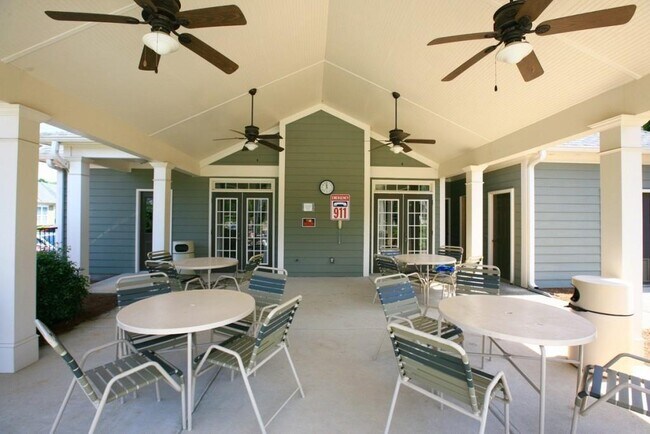 Building Photo - 5358 Manor View Dr NW