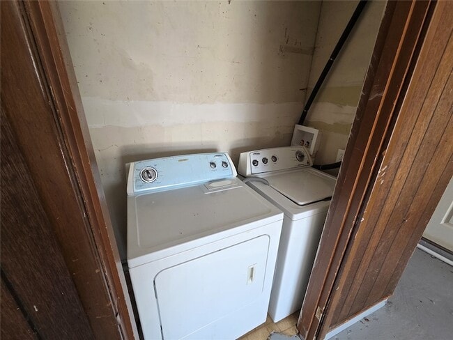 Building Photo - 2559 Valwood Pkwy