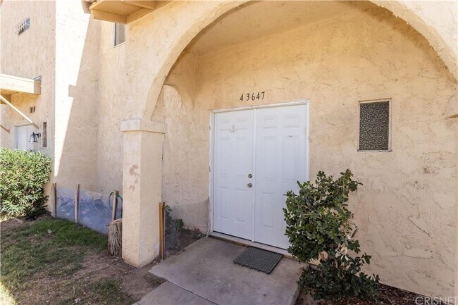 Building Photo - 43647 Stanridge Ave