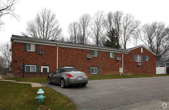 Building Photo - Walnut Hills House