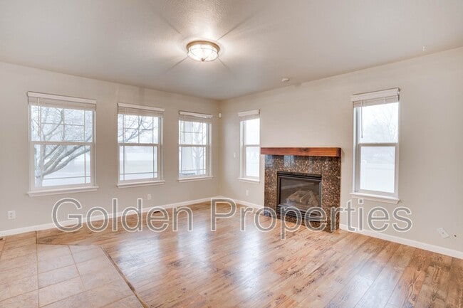 Building Photo - 7665 N Courcelles Pkwy