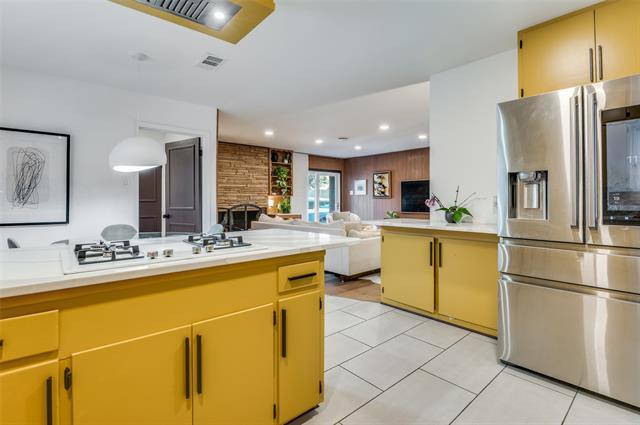 Building Photo - 2855 W 9th St