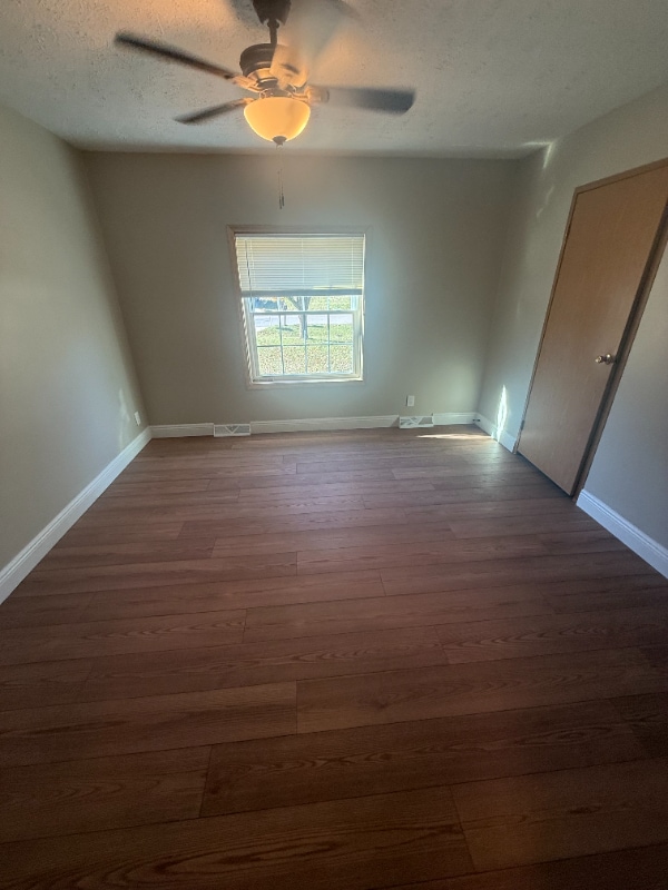 Building Photo - 1561 Maryan Ave