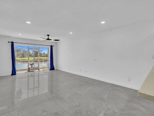 Building Photo - 2451 SW 82nd Ave