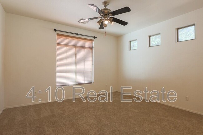 Building Photo - 2644 E Chester Dr