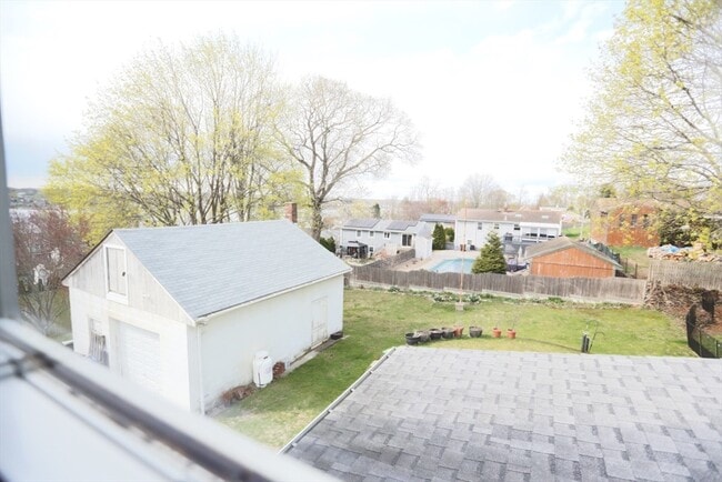 Building Photo - 134 Baldwin St