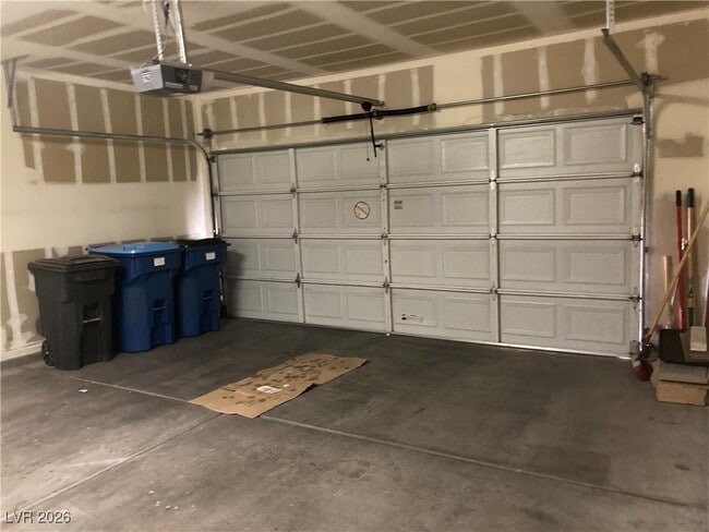 Building Photo - 2001 Quartz Cliff St