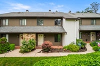 Building Photo - 132 Pinecrest Ln