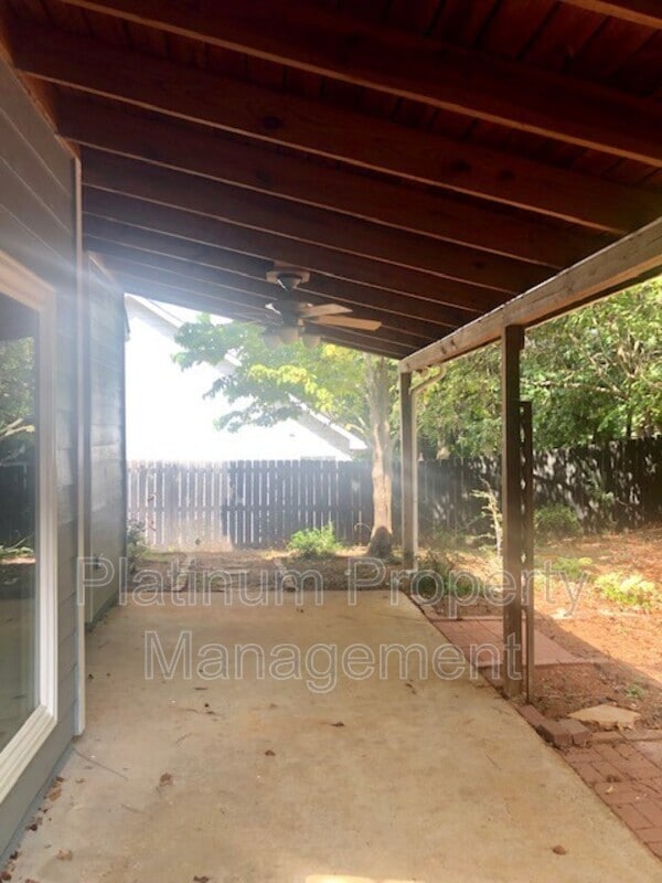 Building Photo - 740 Trellis Pond Ct