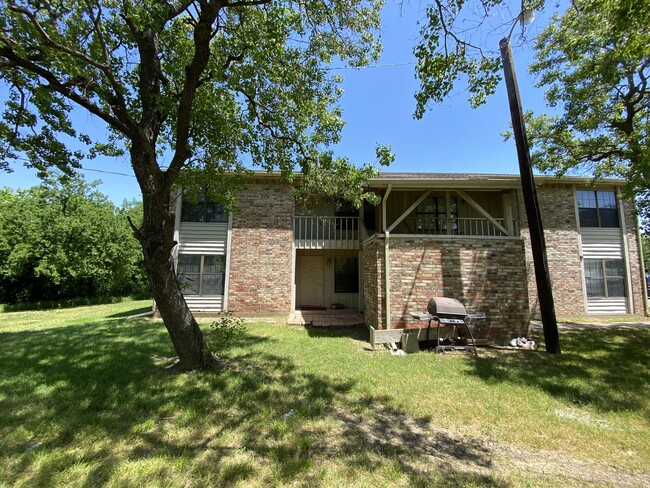 Building Photo - 214 Renfro St