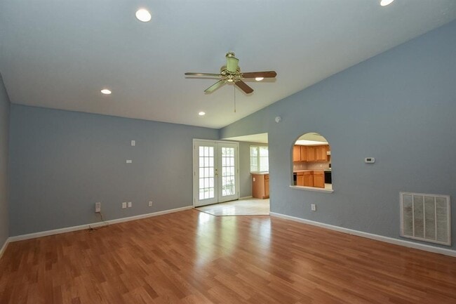 Building Photo - 4631 Lochshin Dr
