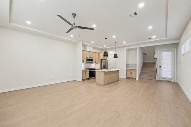 Building Photo - 24403 Colonial Willow Dr