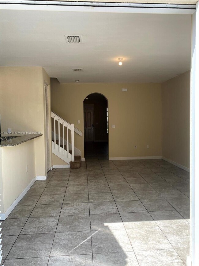 Building Photo - 9401 SW 171st Pl