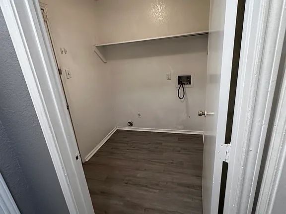 Building Photo - "Charming 3-Bedroom Haven with 2 Full Baths in Everman, TX - 1398 Sq Ft of Comfort!"