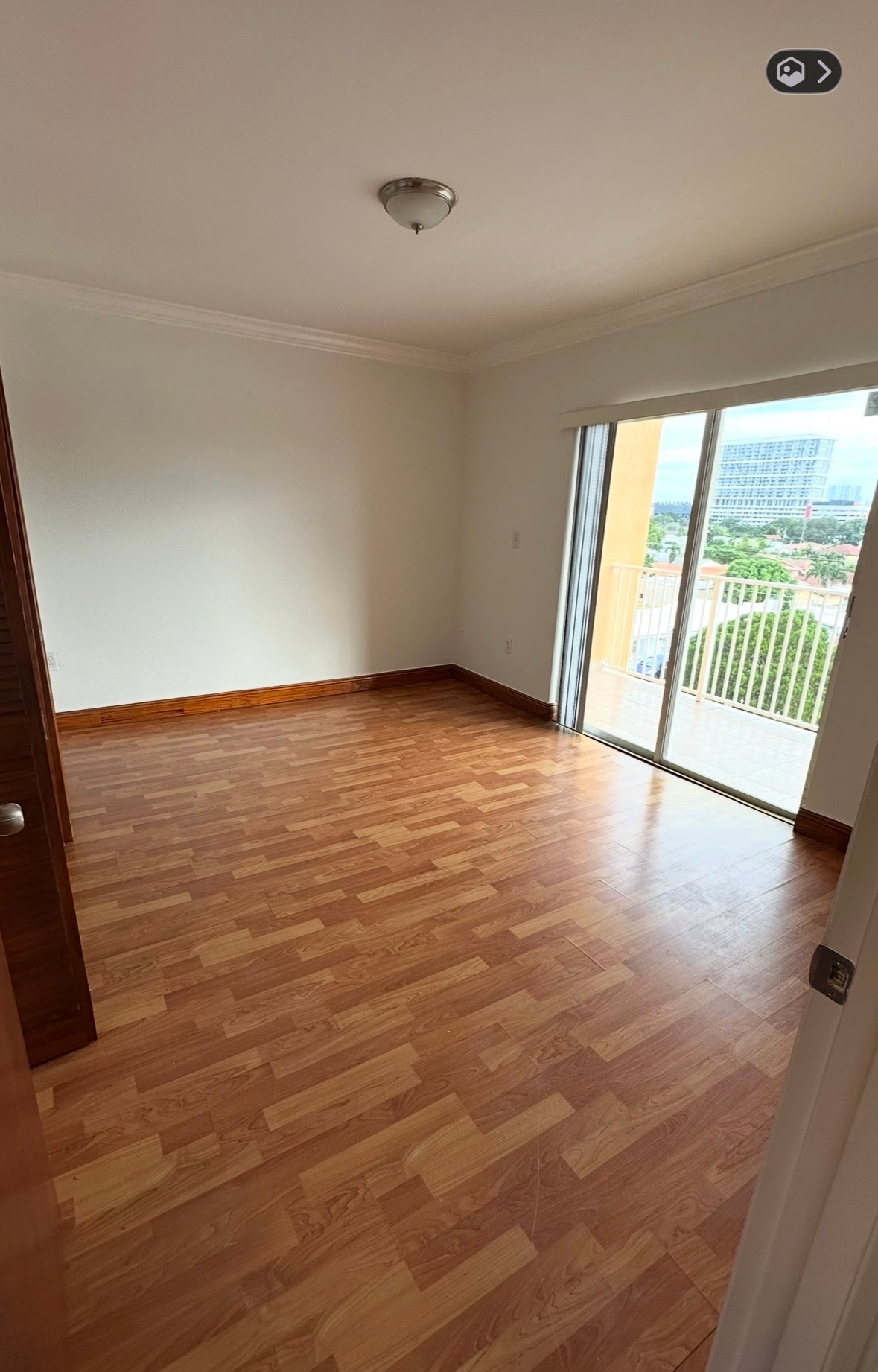 Building Photo - 2441 SW 31st Ave