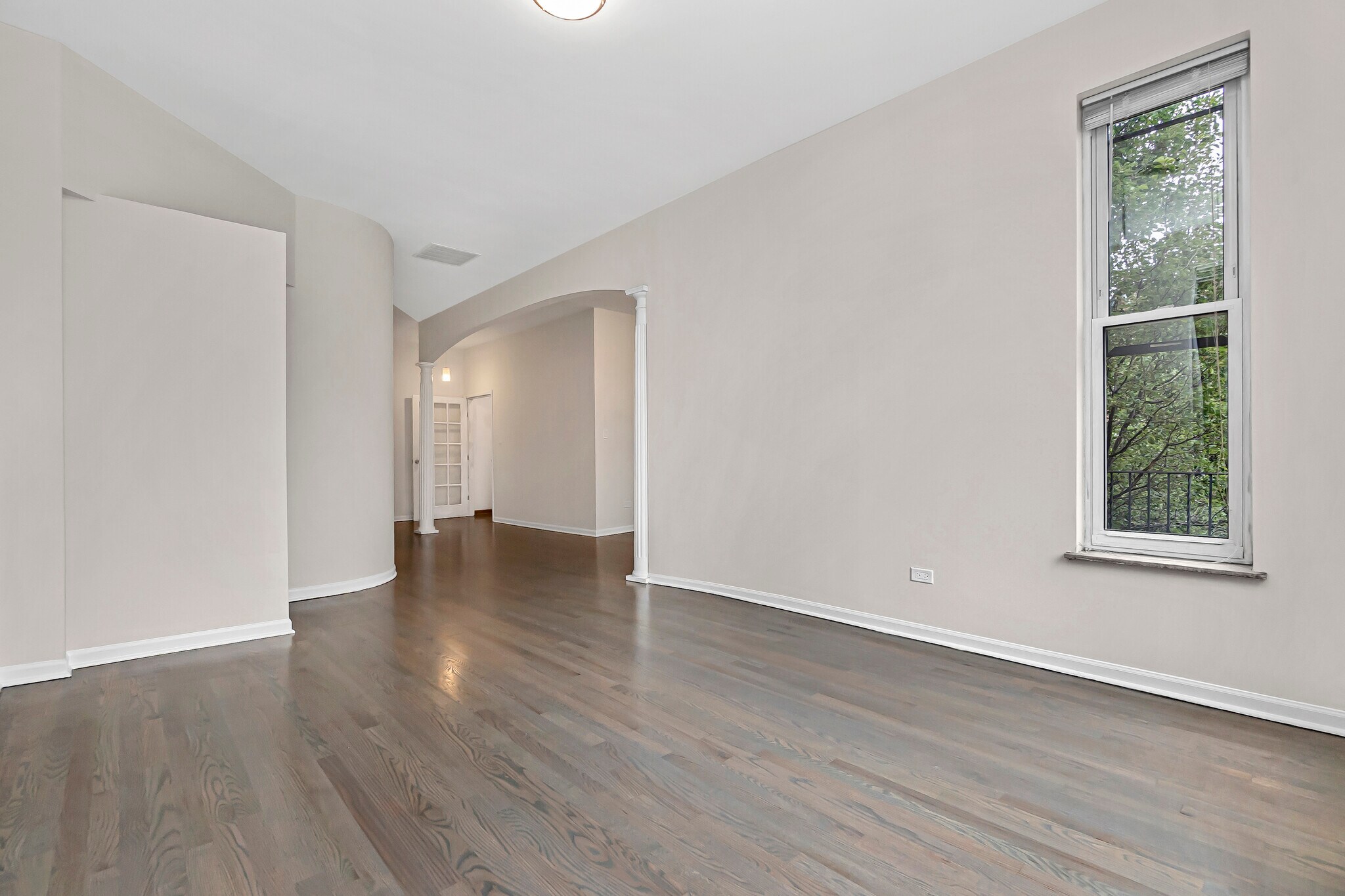 Building Photo - 1739 W Beach Ave