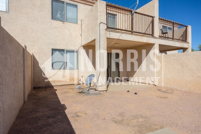 Building Photo - 13971 S Rosemont Rd