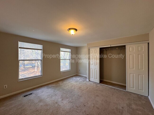 Building Photo - 104 Benedict Ln