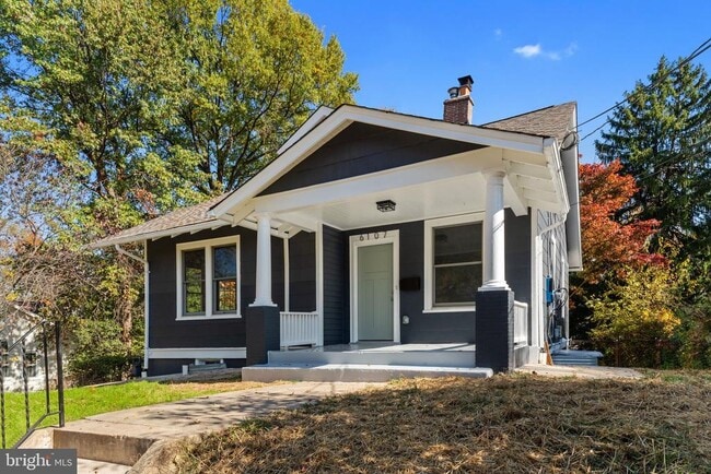 Building Photo - 6107 44th Ave