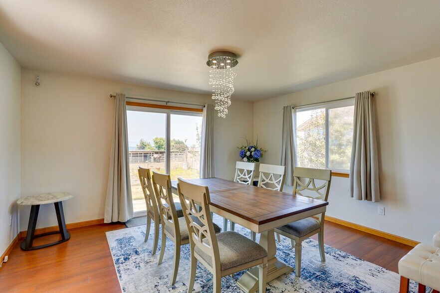 Building Photo - 5370 Bay Pointe Ct