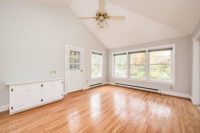 Building Photo - 110 Exeter Rd