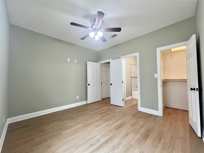 Building Photo - 2875 Amber Ave