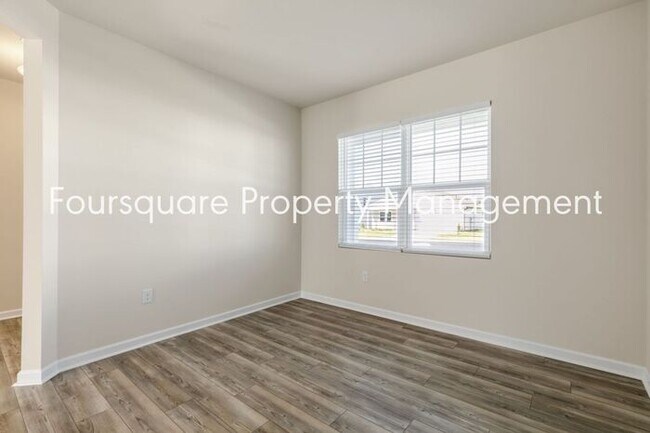 Building Photo - 4 Bedroom Home with 2nd Floor Loft- Kitchen Island & 2-Car Garage – Convenient Raleigh Location
