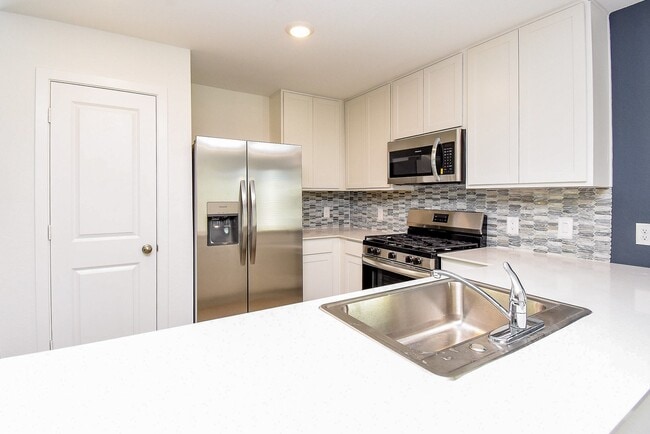 Building Photo - 6850 Flowering Ginger Ln