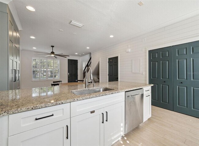 Building Photo - 6939 Pasturelands Pl