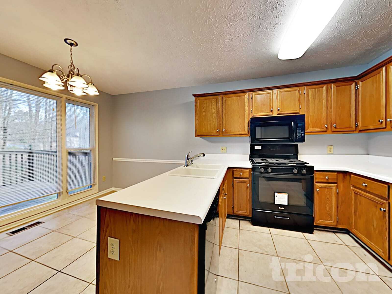 Building Photo - 5044 Rosemeade Ct