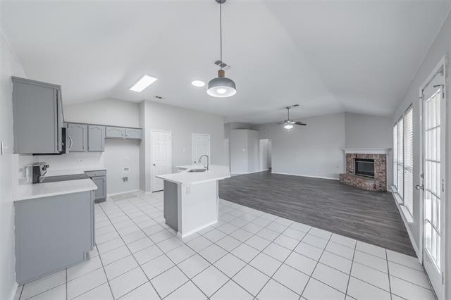 Building Photo - 602 Joy Ln