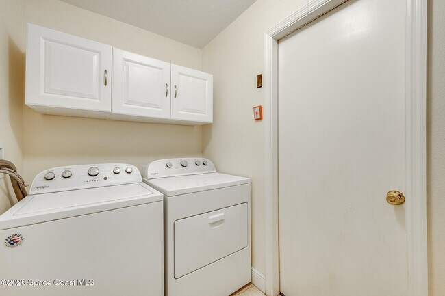 Building Photo - 537 Mason Dr