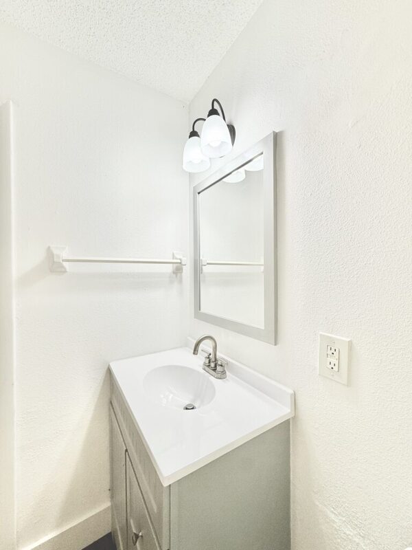 Building Photo - 7517 Pitch Pine Cir